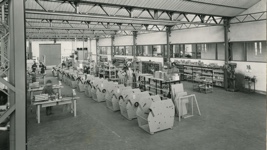Vue de l’intérieur de l’usine: chaîne d'assemblage Headop.